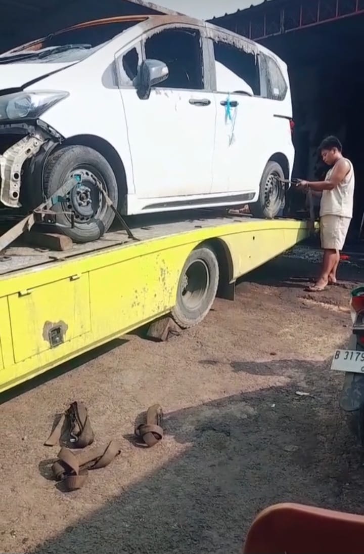 Mobil tidak bisa jalan